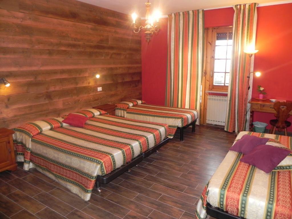 Hotel Trois Etoiles Энтраккуе Номер фото